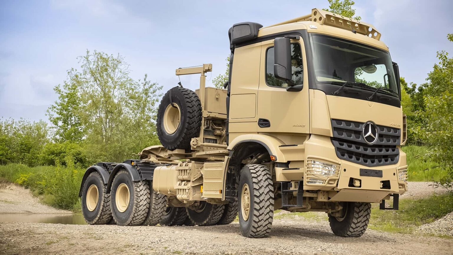 This Military 6×6 Mercedes Has a 12.8-Liter Engine