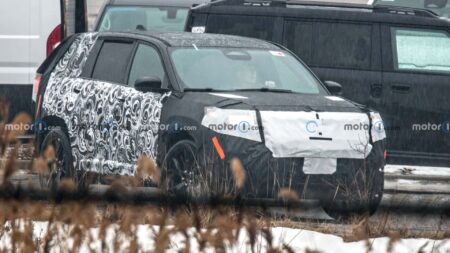 Jeep Is Finally Building a New Cherokee. Here’s Our First Look