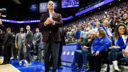 Arkansas coach John Calipari booed by Kentucky fans before his Razorbacks silence Rupp Arena in shocking upset