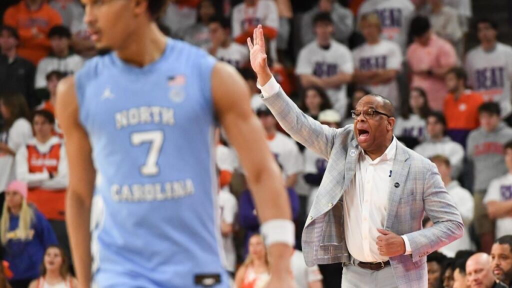 North Carolina coach Hubert Davis ‘just sad’ about team’s lack of urgency after blowout loss to Clemson