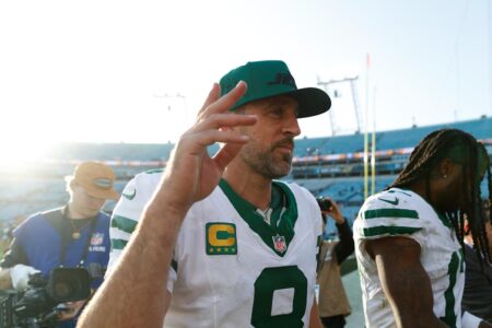 2025 NFL free agency: Steelers reportedly have made offer to Aaron Rodgers