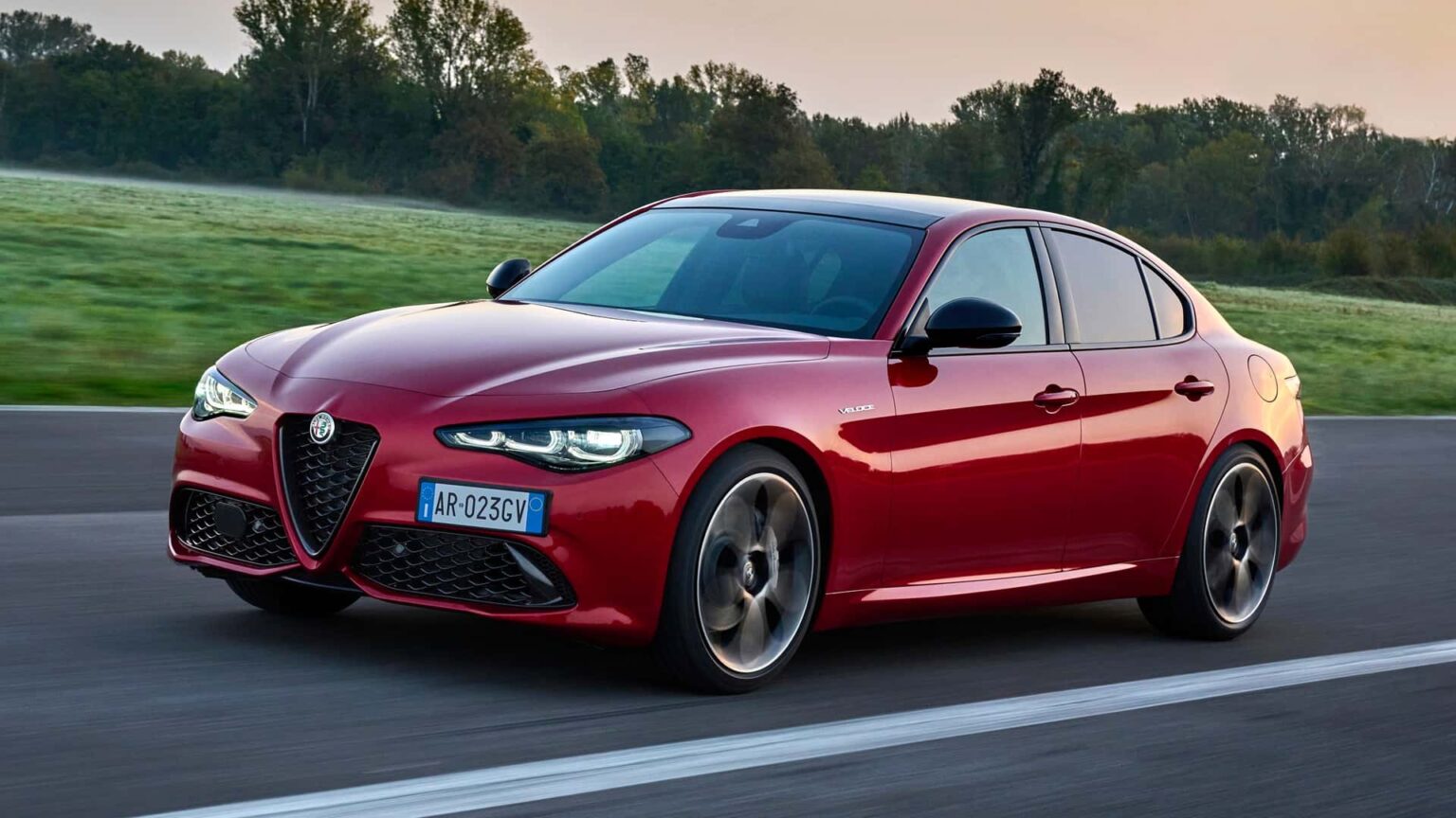 The New Alfa Romeo Giulia Will Have Gas Engines