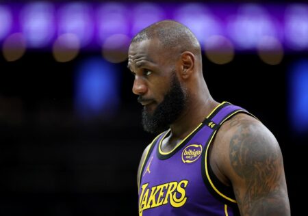 LeBron James expected to miss 1-2 weeks with groin strain, will be reevaluated after 24 hours rest