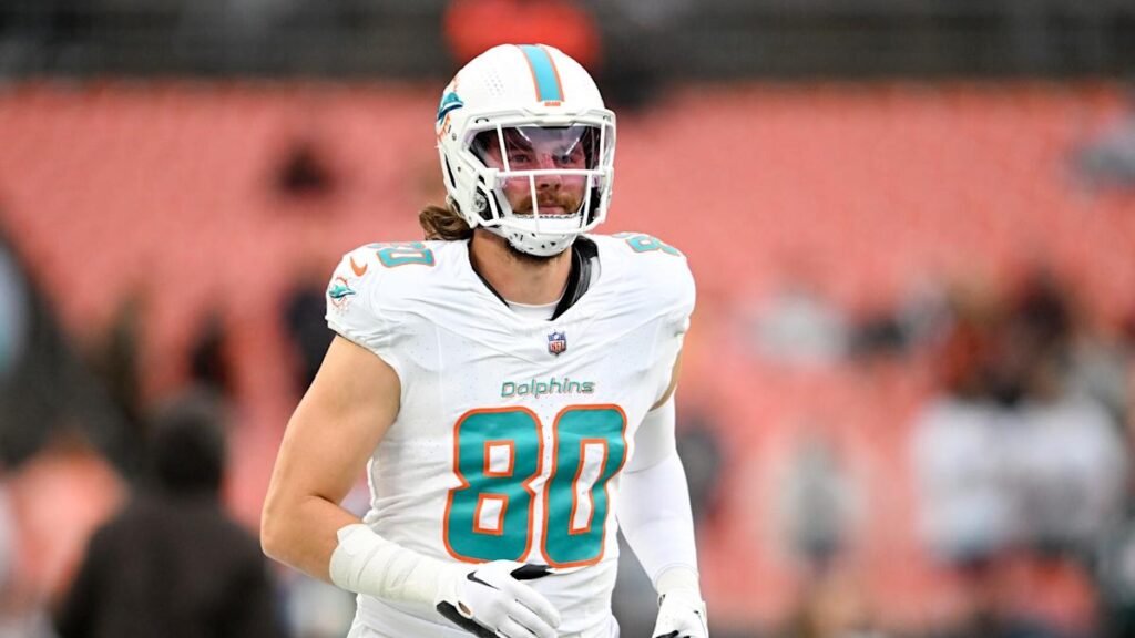 Saints agree to terms with TE Jack Stoll