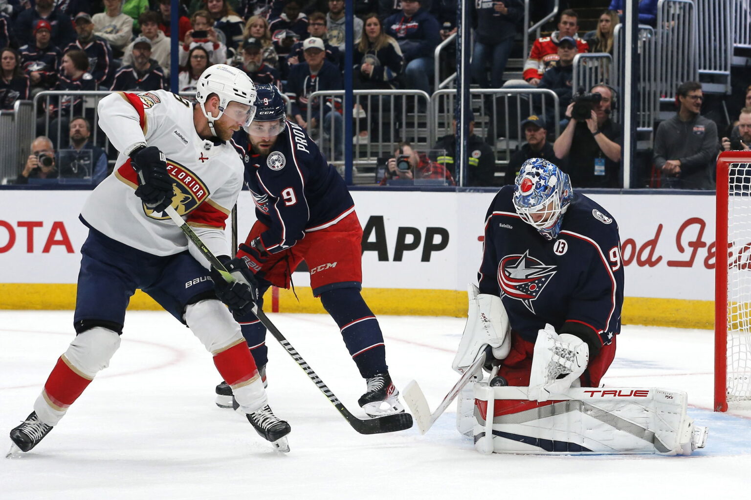 Panthers road trip continues against hungry Blue Jackets as both teams aim to escape funks