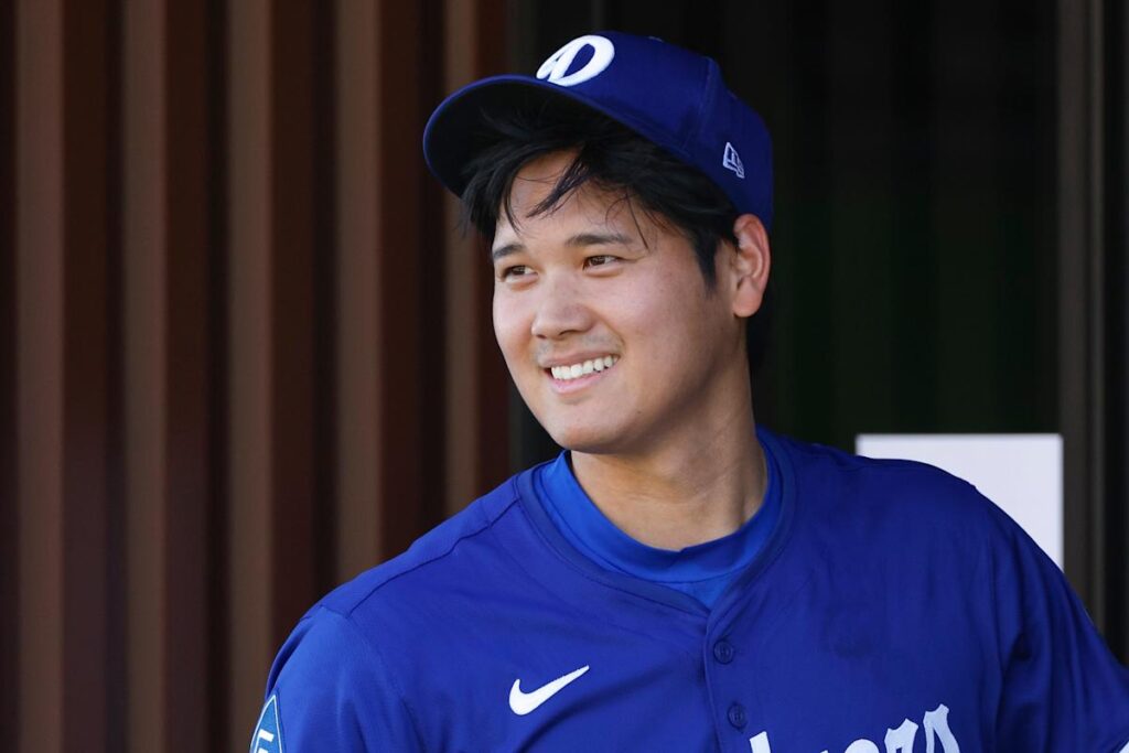 Shohei Ohtani homers in first at-bat of Dodgers spring training, against the Angels