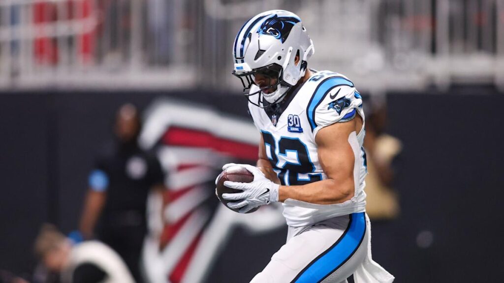 Panthers re-sign TE Tommy Tremble