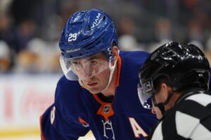 NHL Insider Doubts Islanders Will Ink Brock Nelson In Front Of Trade Deadline