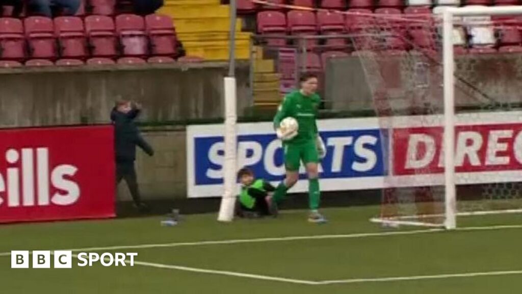 Solitude incident: Baxter ‘didn’t see’ ball boy incident involving Carrick goalkeeper