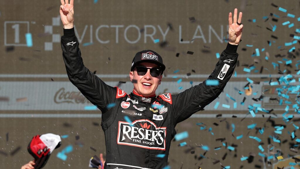 Christopher Bell wins another Cup race at Phoenix