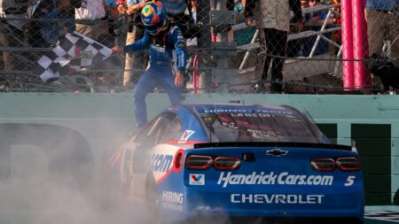 Kyle Larson wins Cup Series race at Homestead-Miami