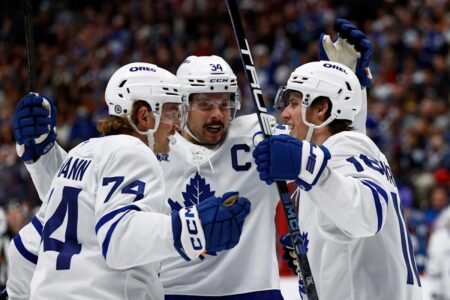 Toronto Maple Leafs Present Best Betting Value in Tight Divisional Race with Panthers, Bolts