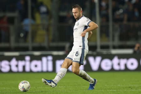 Inter Milan hype up video of Stefan de Vrij goal in Serie A win vs Como