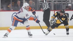 Islanders complete third-period comeback to beat Penguins, 4-2