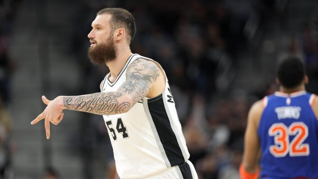 Knicks a 'step behind' defensively against Spurs, Sandro Mamukelashvili: 'We just weren't there, physically or mentally'