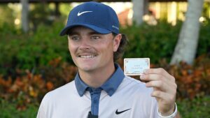 Emotional Clanton makes cut to earn PGA Tour card