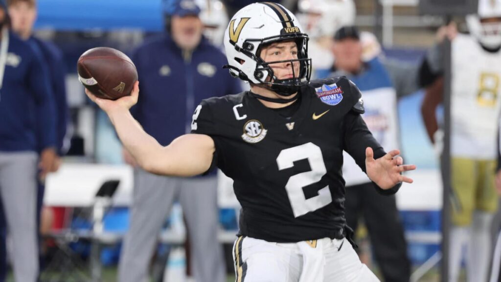 Carson Beck, Diego Pavia, Haynes King among sixth-year seniors to watch in 2025 college football season