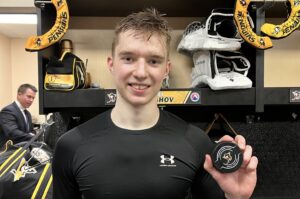 Penguins Goalie Prospect Continues Historic Run In AHL