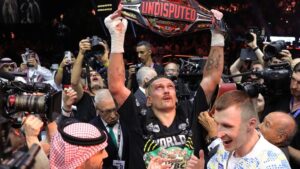 Oleksandr Usyk ordered to face WBO mandatory challenger