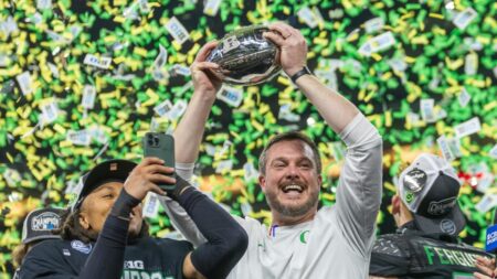 Oregon coach Dan Lanning signs contract extension through 2030, joins fraternity of  million-plus coaches