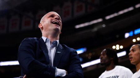 Dan Hurley sees a lot of UConn in Florida — but to be the champs, the Gators have to beat the two-time champs