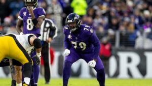 Ronnie Stanley agrees to new deal in Baltimore