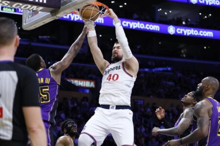 Clippers, striving to stay in playoff position, fall short against Lakers