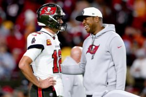 Former Bucs offensive coordinator and NFL QB Byron Leftwich joining Colorado’s staff as an assistant