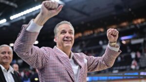 With John Calipari leading Arkansas to Sweet 16, pressure’s now on Mark Pope to get Kentucky there as well