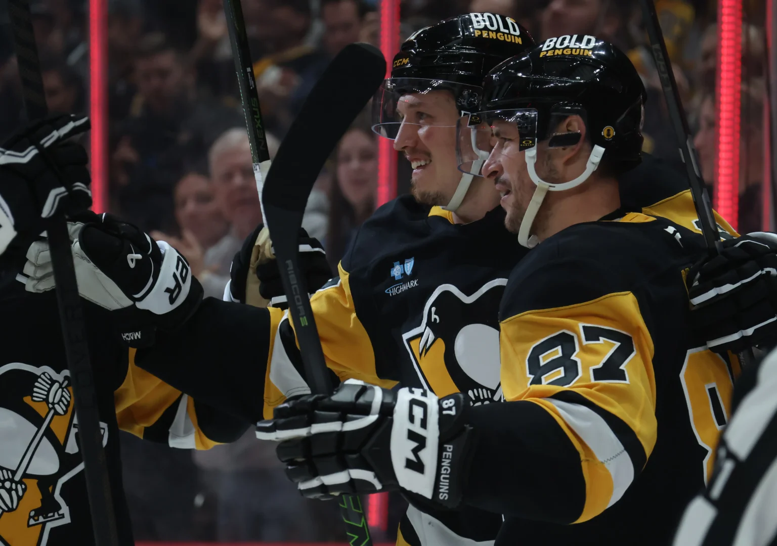 Penguins Top Blues In 5-3 Thriller To Win Third Straight