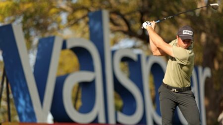 Viktor Hovland shares lead entering final round of Valspar Championship