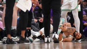 Jayson Tatum leaves game with sprained ankle, says later it’s “sore” but left arena without boot