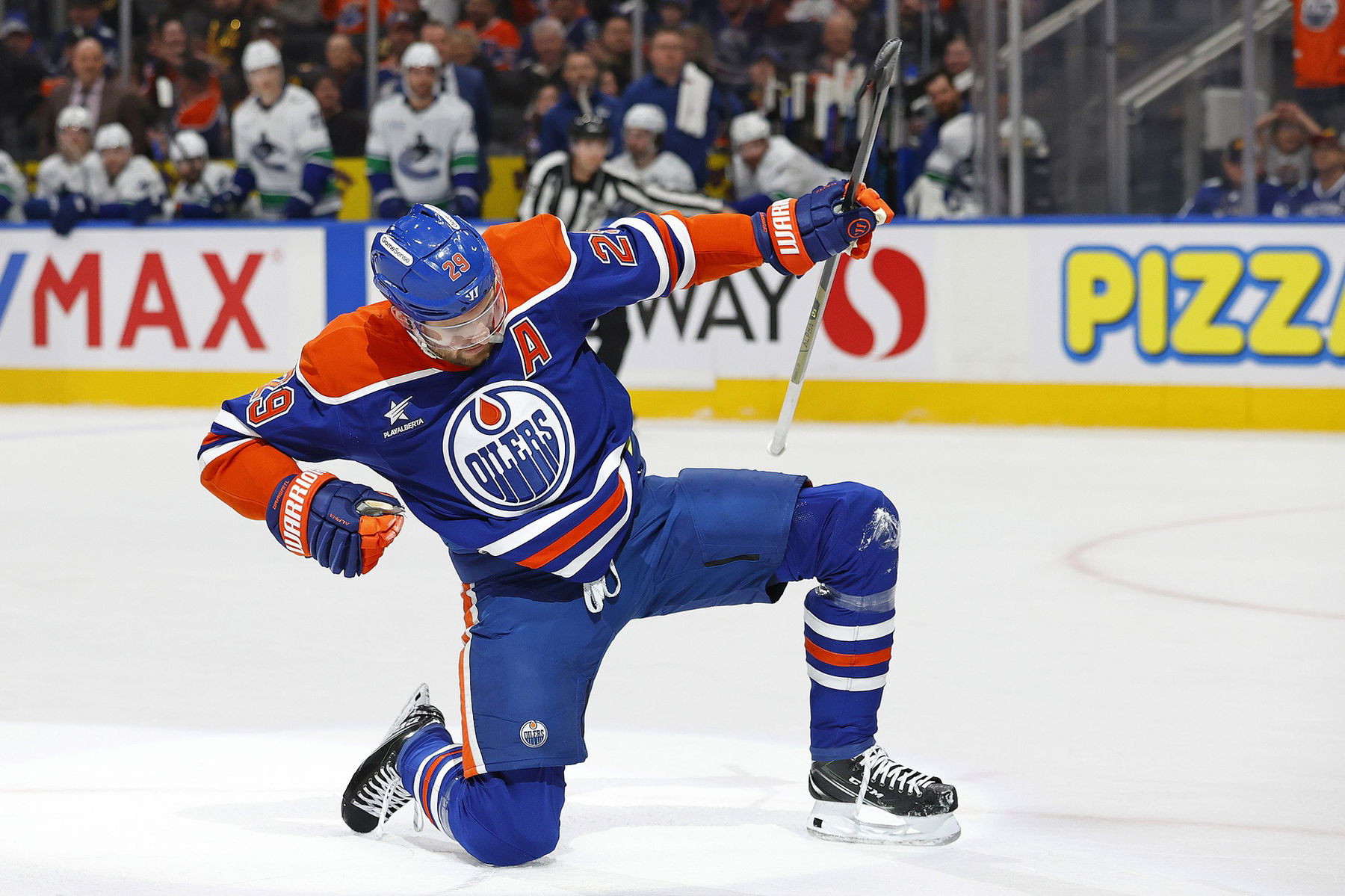 'A Special Talent': Messier Shows Love To Oilers' Leon Draisaitl