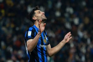 Mehdi Taremi celebrates Inter Milan 4-3 Barcelona Champions League win