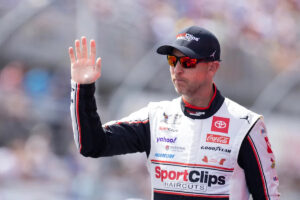 Two teams suing NASCAR ask a judge to dismiss stock car racing’s counterclaim