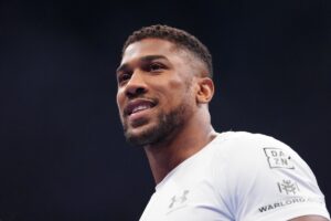 Anthony Joshua to undergo elbow surgery after injury set-back