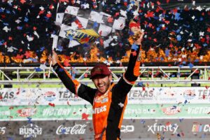 One year later, can Chase Elliott strike gold in Texas again?