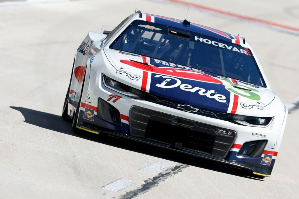 Carson Hocevar earns first NASCAR Cup pole, William Byron 2nd in Texas