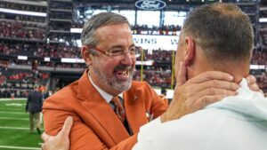 Texas blocked Ohio State from moving game to Sunday night because of short week, AD Chris Del Conte says