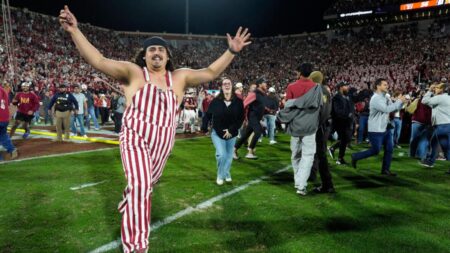 SEC sets fine for rushing field, court at 0,000 after eliminating escalating system