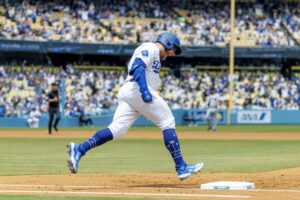 Why the Dodgers’ Max Muncy has started wearing glasses in games: ‘Anything that can help’