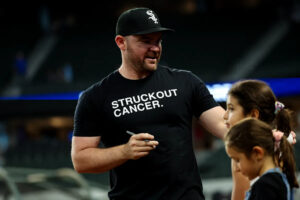 Red Sox reliever Liam Hendriks addresses ‘horrible and cruel’ threats from fans after loss to Mets