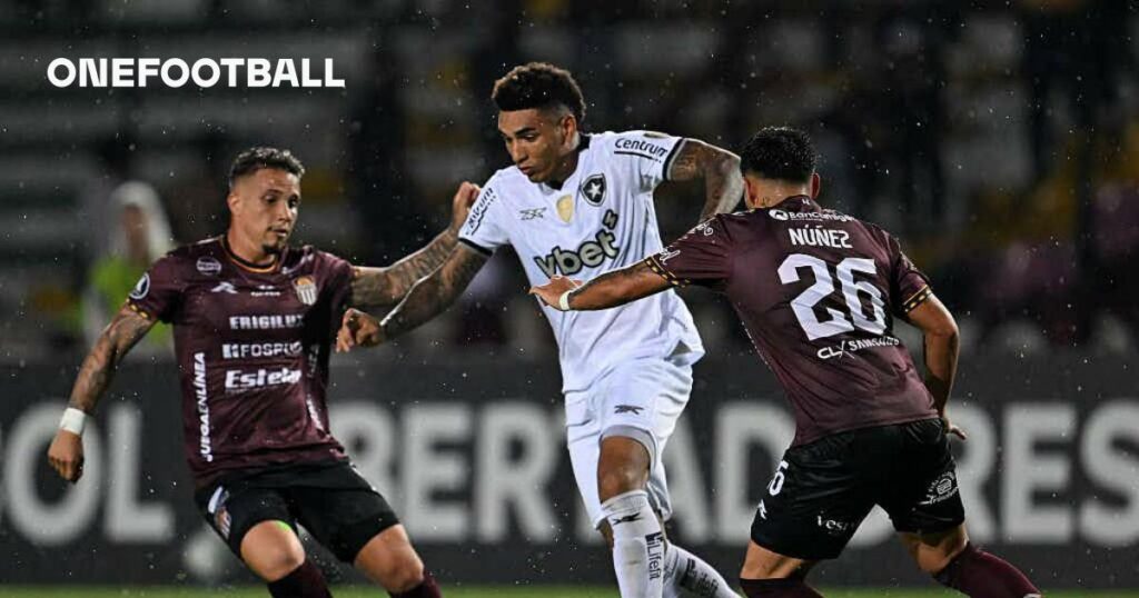 Botafogo edge Carabobo late, Libertadores dream still alive