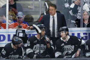 Luc Robitaille expects Jim Hiller to return as Kings’ coach