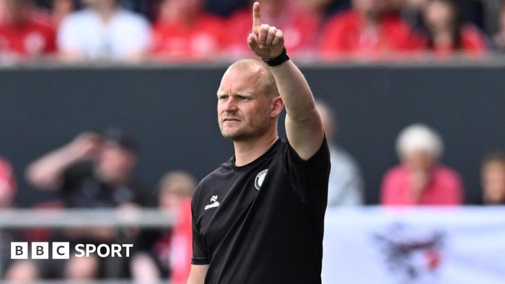 Bristol City: ‘Manning’s tactical tweaks have served Robins well’