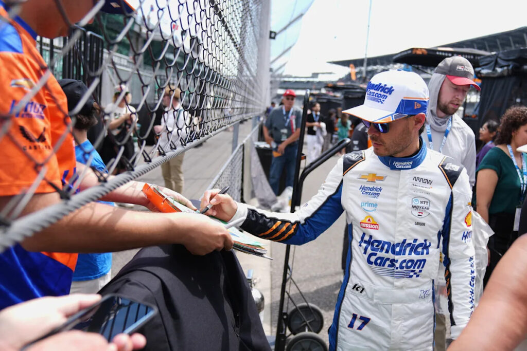 Kyle Larson’s barnstorming includes commuting between 3 tracks for IndyCar and NASCAR