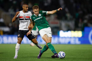 Vitor Roque scores late, Palmeiras end São Paulo’s unbeaten run