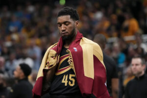 Donovan Mitchell reportedly a game-time decision for Game 5 after re-aggravating an ankle injury