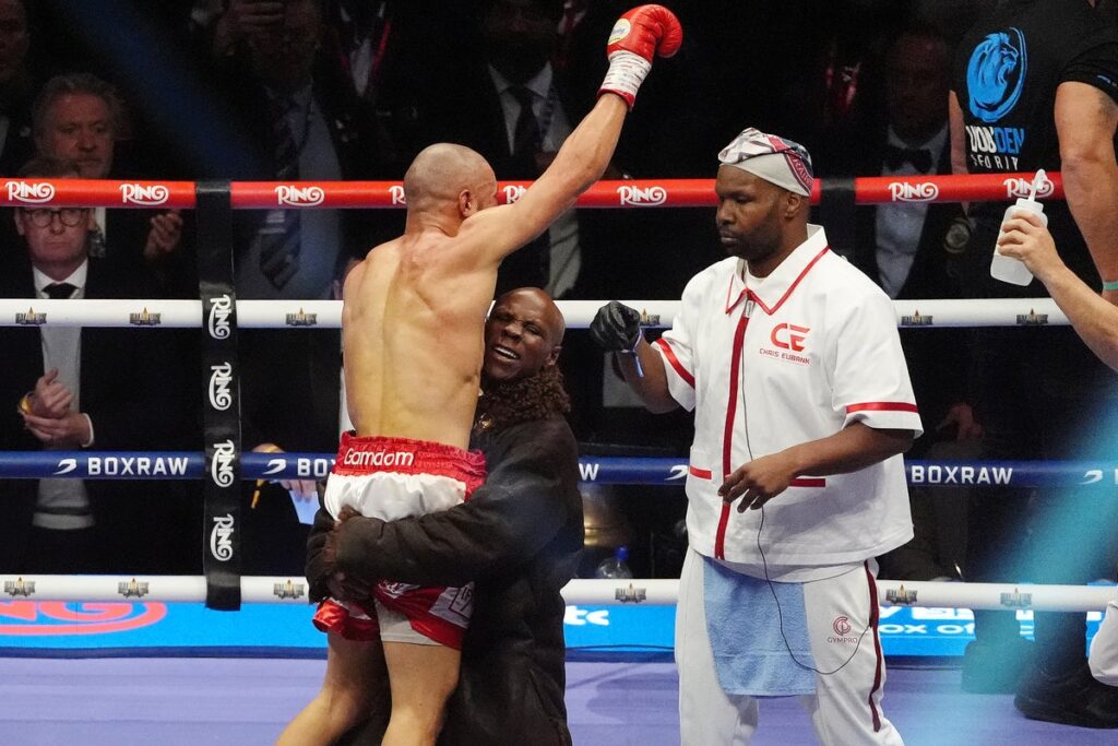 Chris Eubank Jr says father ‘slept on stretcher in hospital’ after Conor Benn fight as bond grows