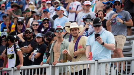 College discount tickets for Cracker Barrel 400